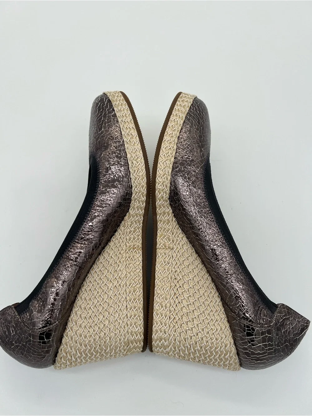 Wonder’s Metallic Bronze Espadrille Wedge Flats size 41